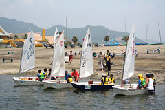 �ʐ^�F���̂��x���Ă��炢�Ȃ���X�^�[�g�ɔ�����C�N���X�̎q�ǂ�����