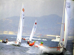 �ʐ^�F�ŏI��V���[�X�ŗ͑�����JPN���A�d�^�؉��y�A