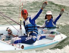 �ʐ^�F�⃁�_�����m�肵�ăt�B�j�b�V������d����y�A