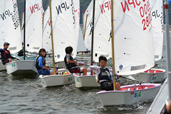 �ʐ^�F�a���f �n�o�����b�g���ɎQ������q�ǂ�����