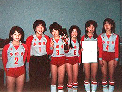 �ʐ^�F�{���[�{�[�����̒��ԂƏW���ʐ^