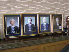 �ʐ^�F�s�����ɏ����Ă�����s���̏ё���