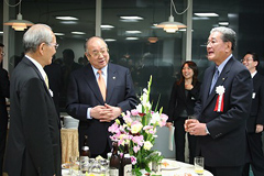 �ʐ^�F�S���s����c�̍��k��ŁA�a���f���c�̊��c��ȂǂƊ��k����e�J�s��