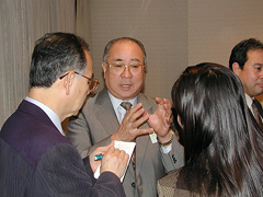 �ʐ^�F�C�m�Z���^�[���Ƃɂ��ă��f�B�A�̎���ɓ�����e�J�s��