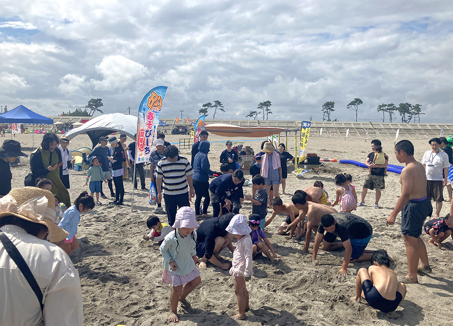 子どもも大人も夢中でオタカラ探し