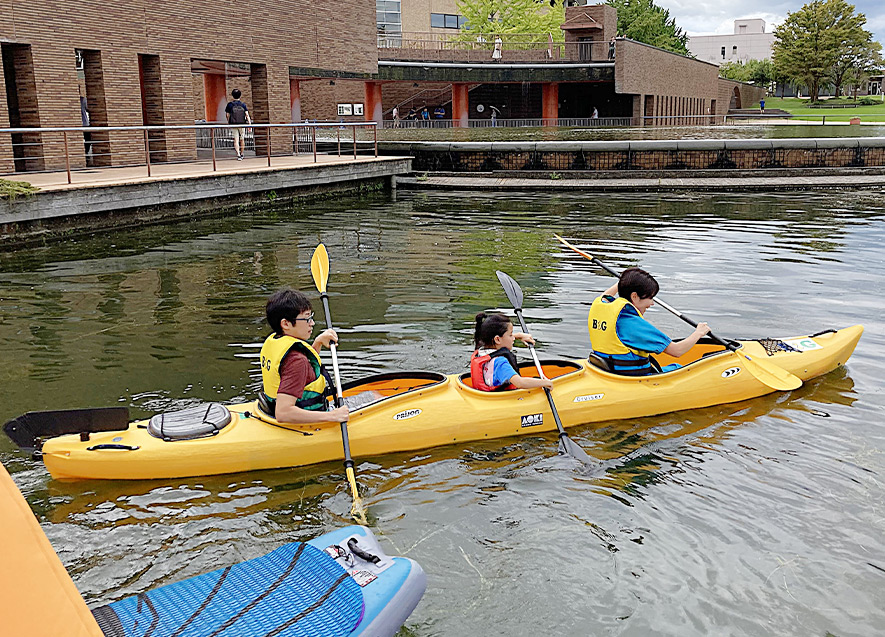 3人用カヤックで出艇