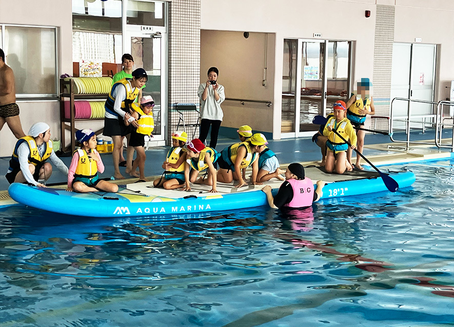 みんなでメガSUPに初乗艇！