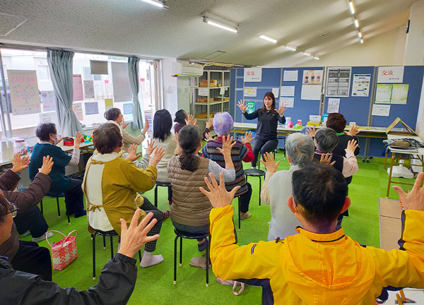 90歳の方も元気に体を動かした