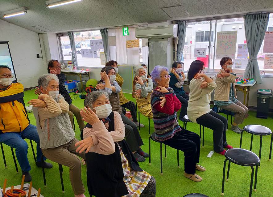 90歳の方も参加、元気に身体を動かした