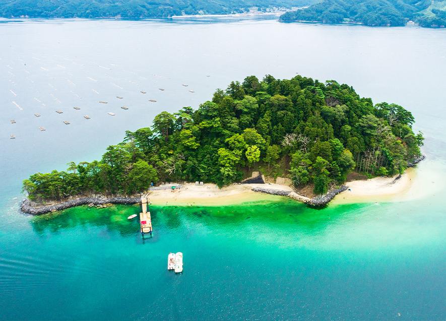 山田湾に浮かぶ美しい無人島「オランダ島」