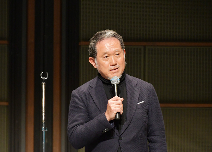 中央大学理工学部教授の小峯力氏