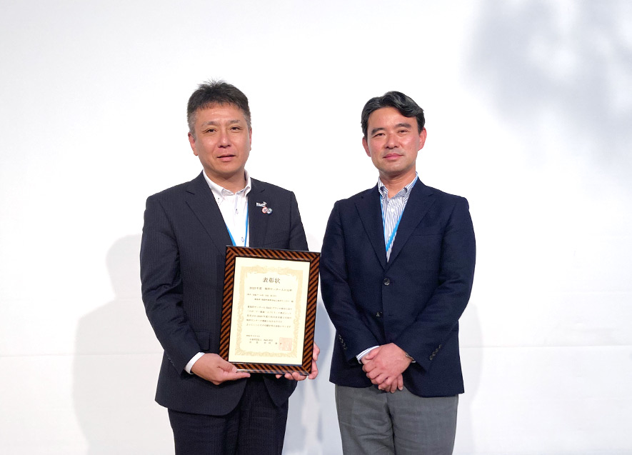 海陽町三浦町長（左）