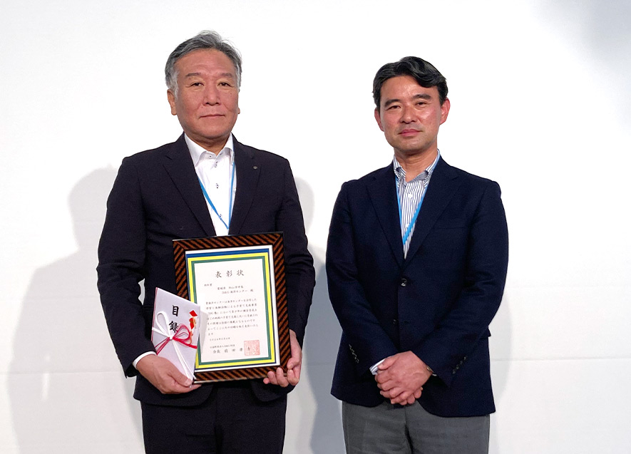 松山市坂の上の雲まちづくり部長佐伯氏（左）