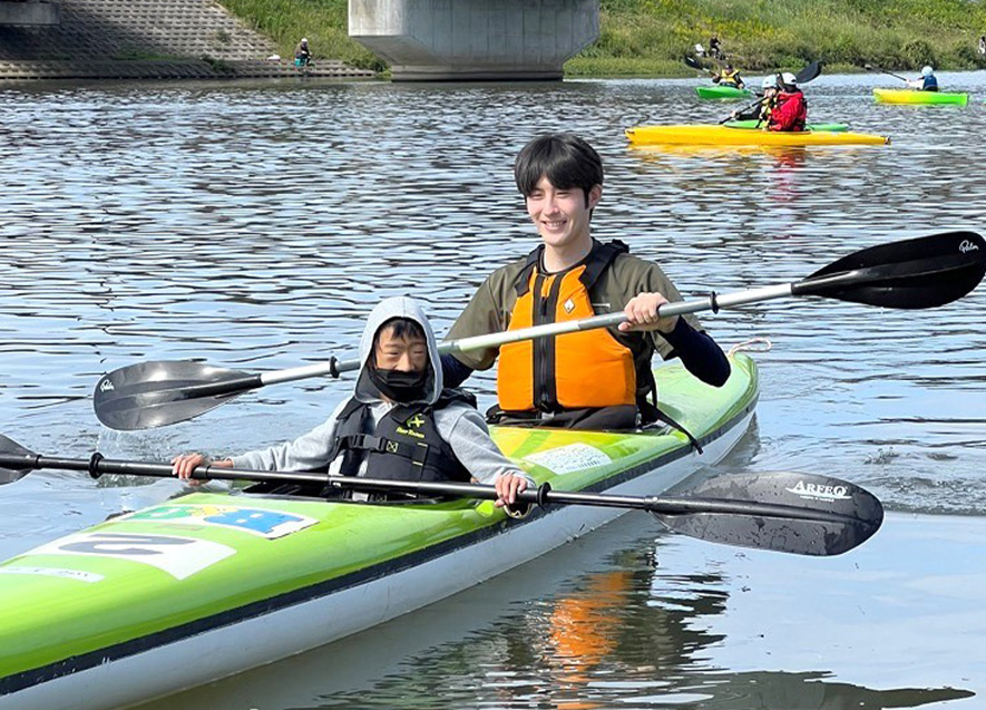 ペアカヌーで仲良く